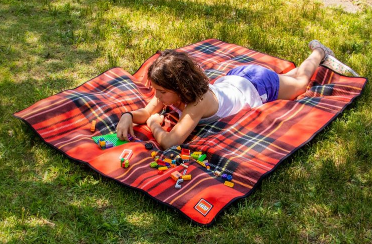 lego-picnic-blanket